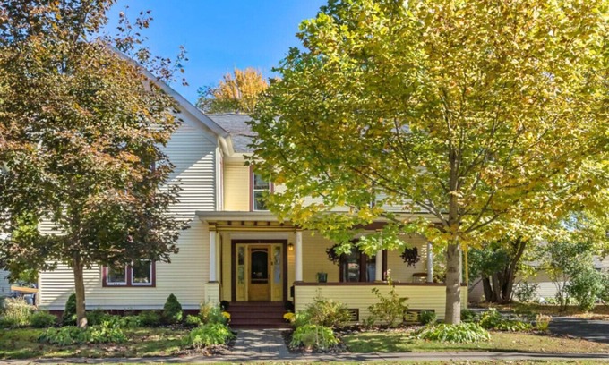 Canton Apartment | Pool Table & More Spacious Family Fun