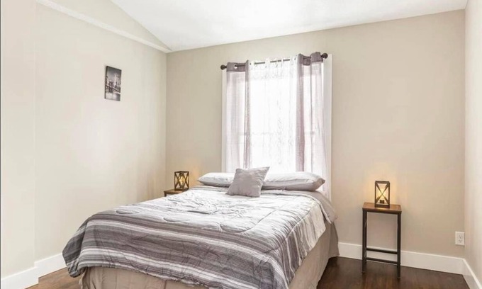 Plymouth Resort | Private room ∙ 2 guests