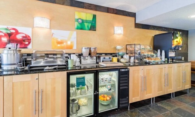 Rochester Hotel | Quality Inn & Suites Mayo Clinic Area