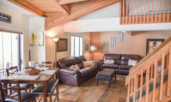 Red River Condo | Red River Den (at Lifts West)
