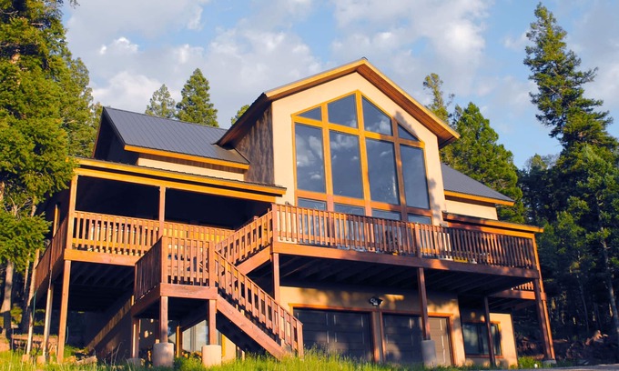 Angel Fire House | Ski In/Ski Out! Unbelievable Views, Lots of Room, Wifi and Tech.