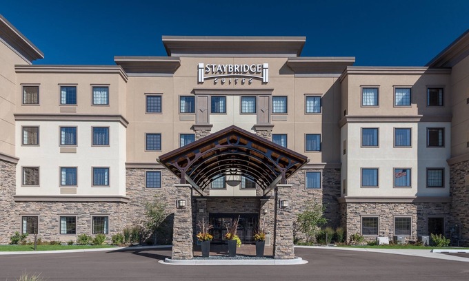 Altoona Hotel | Staybridge Suites Eau Claire - Altoona, an IHG Hotel