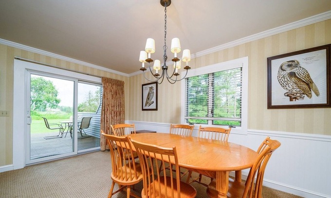 Stowe Area House | Stoweflake 2BR Townhouse with Resort Amenities