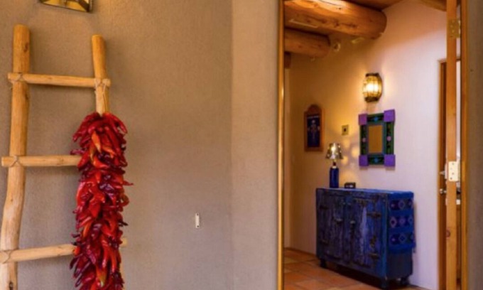 Northeast Santa Fe House | Sunny Casa Placidita. Walk to plaza! 2 BDR, 2 BA, Sleeps 4, Yard, Patio, carport