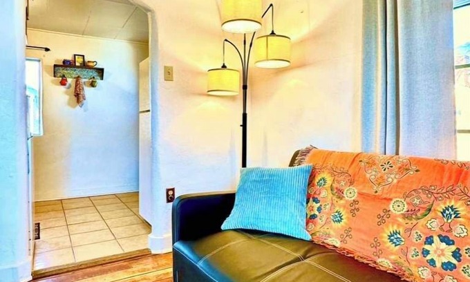 Raton House | Sunny Southwest Casita!