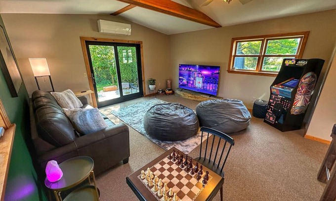 Manchester Center Apartment | Sunrise Surprise spacious great for entertaining