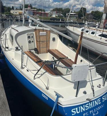 Mooers Forks Boat Rental | The Sunshine boat