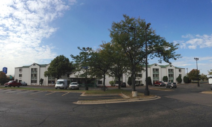 Brooklyn Center Hotel | Travelodge by Wyndham Brooklyn Center