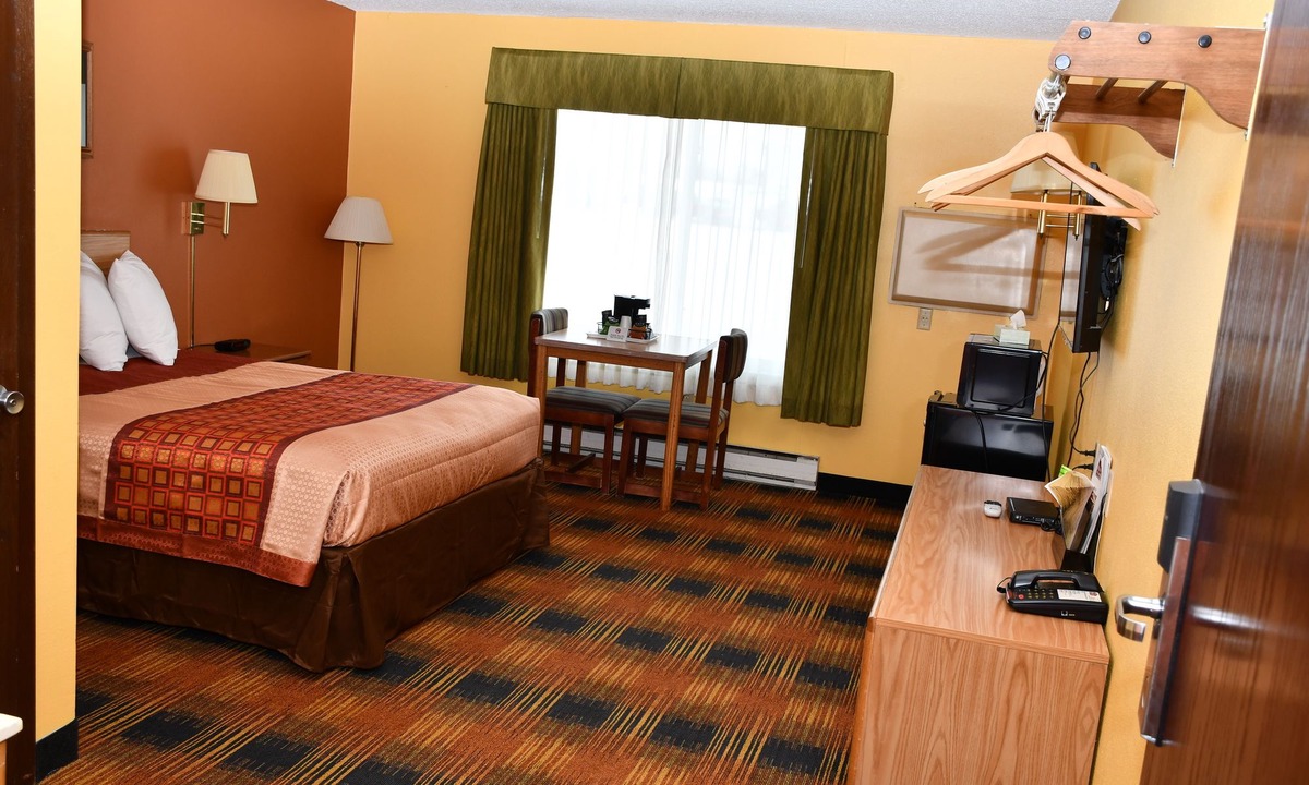 Faribault Hotel | Regency Inn & Suites Faribault