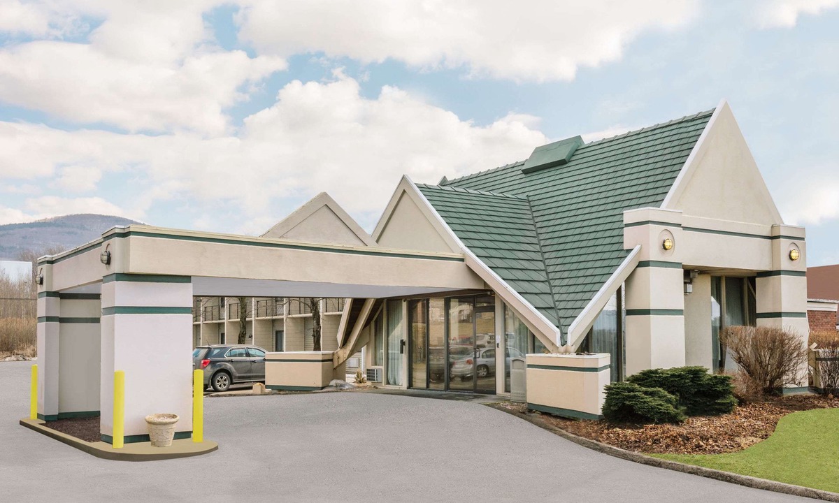 East Haven  Rutland County Hotel | Days Inn by Wyndham Rutland/Killington Area