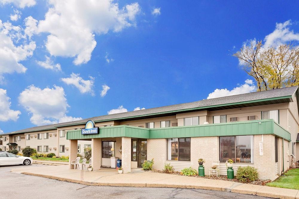 Winona Hotel | Days Inn by Wyndham Winona