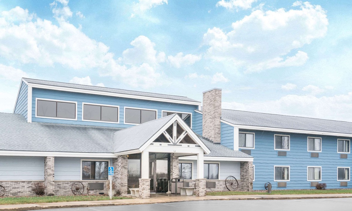 Kasson Hotel | Baymont by Wyndham Kasson Rochester Area