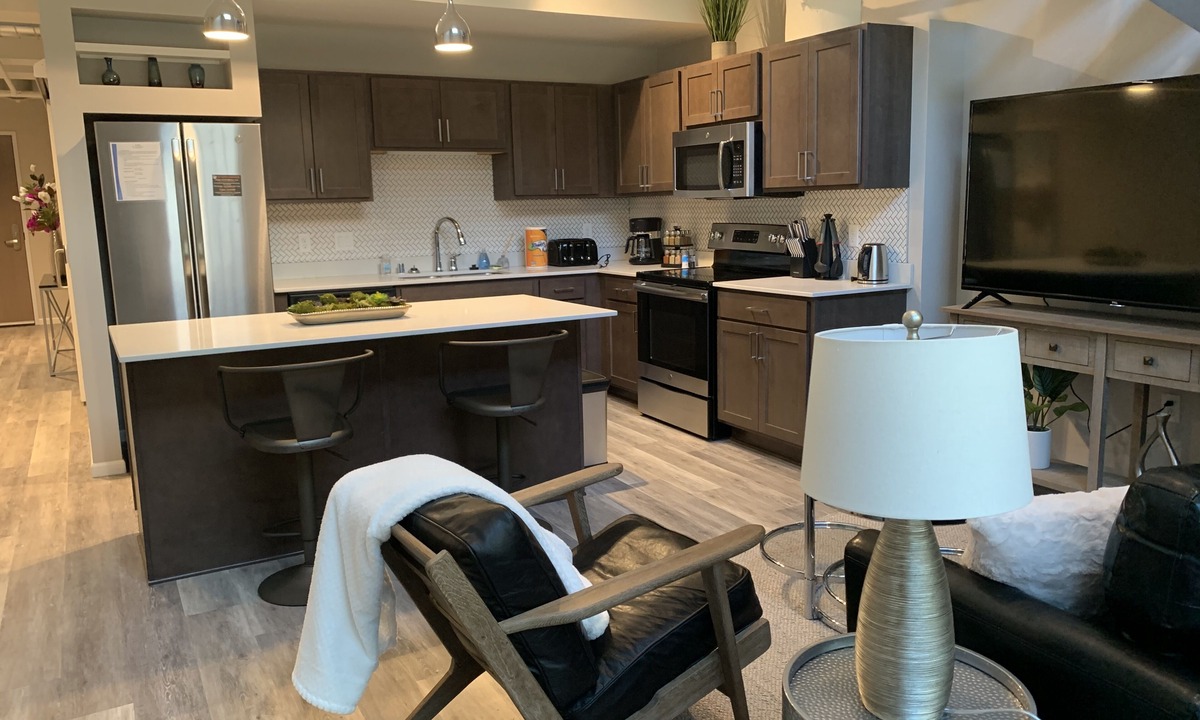 Downtown St. Paul Apartment | Downtown Furnished 2BR, 2BA Apt 103 by R7 Lofts
