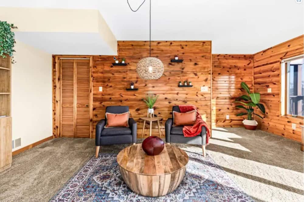 Stillwater House | Stone's Throw Riverhouse in Stillwater, MN