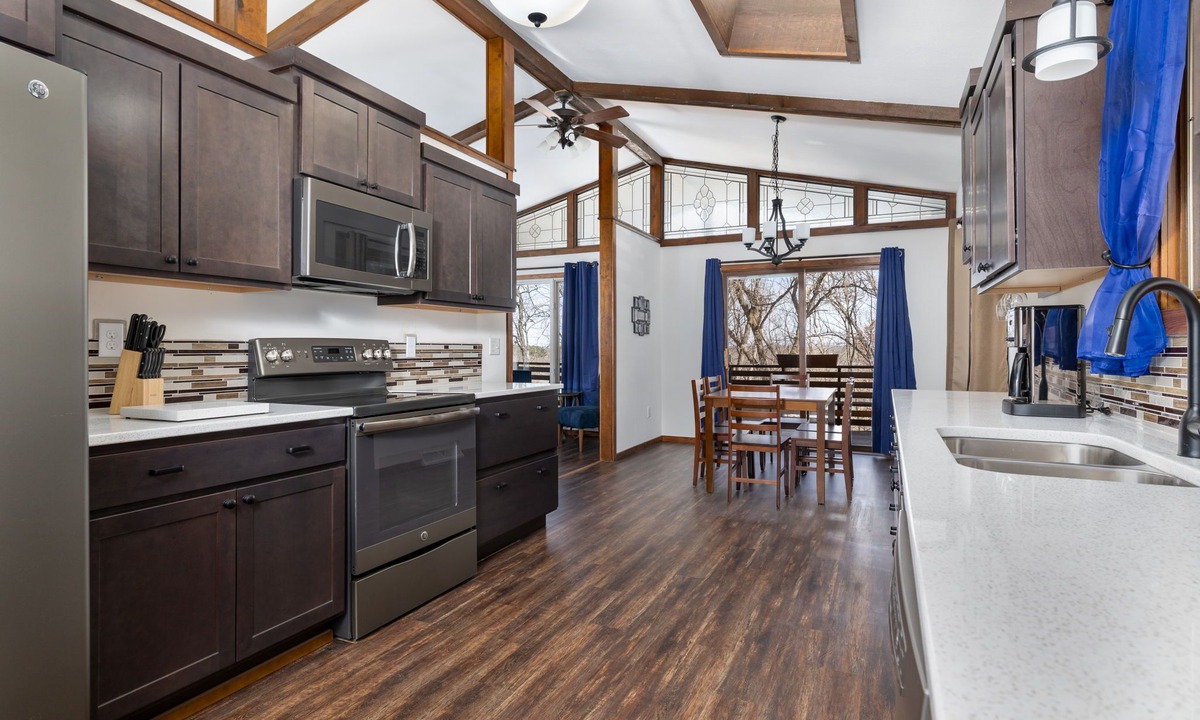 Trempealeau House | Scenic Trempealeau Retreat