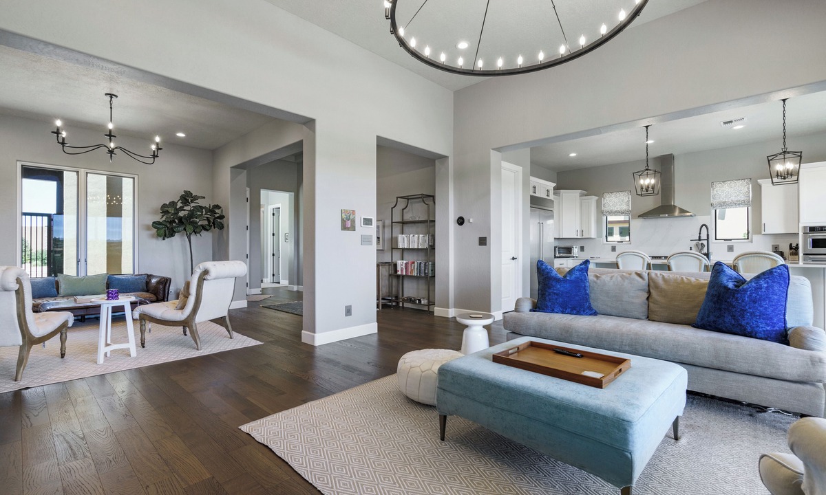 Las Campanas House | Stunning Modern Luxury - Spacious 4 Bedroom - Home Office + Gym - Views