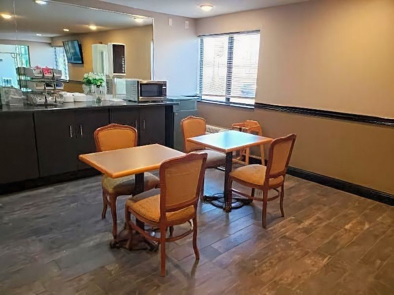 Photo of Livingroom in Brooklyn Center