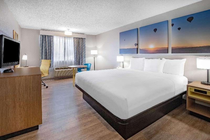 Photo of Bedroom in Bernalillo