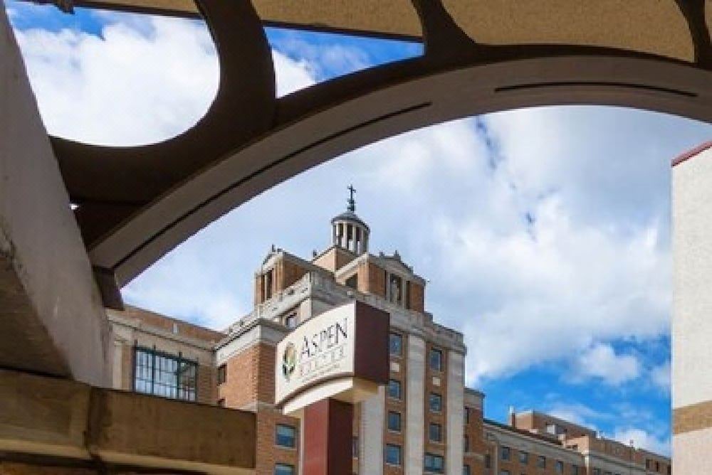 Photo of Buildings in Kutzky Park