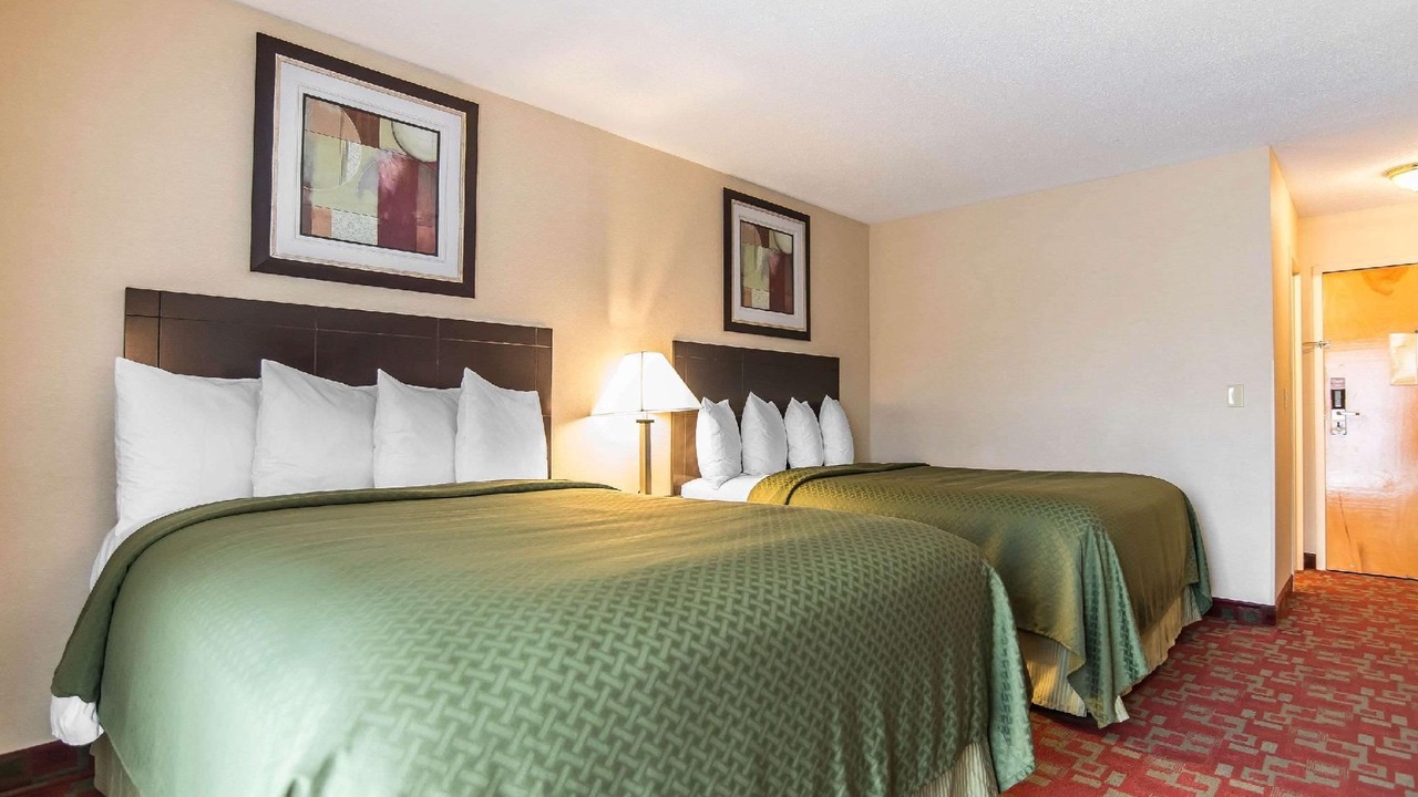 Photo of Bedroom in Shelburne