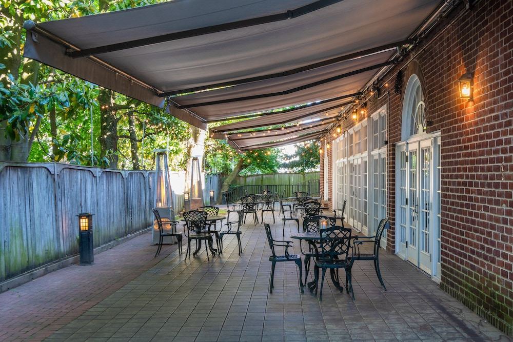 Photo of Patio Balcony in Historic District