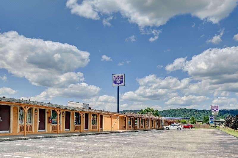 Photo of Buildings in Tad
