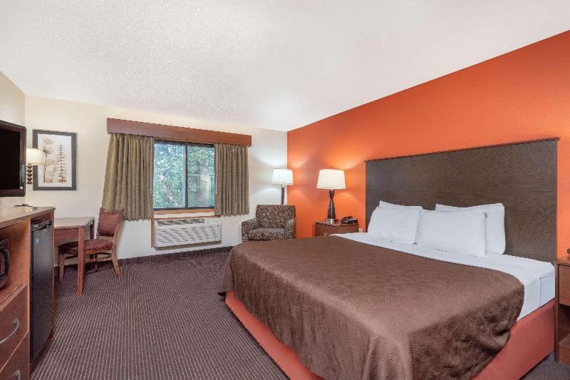 Photo of Bedroom in Coon Rapids