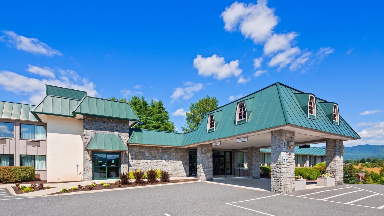 Photo of Buildings in Waterbury