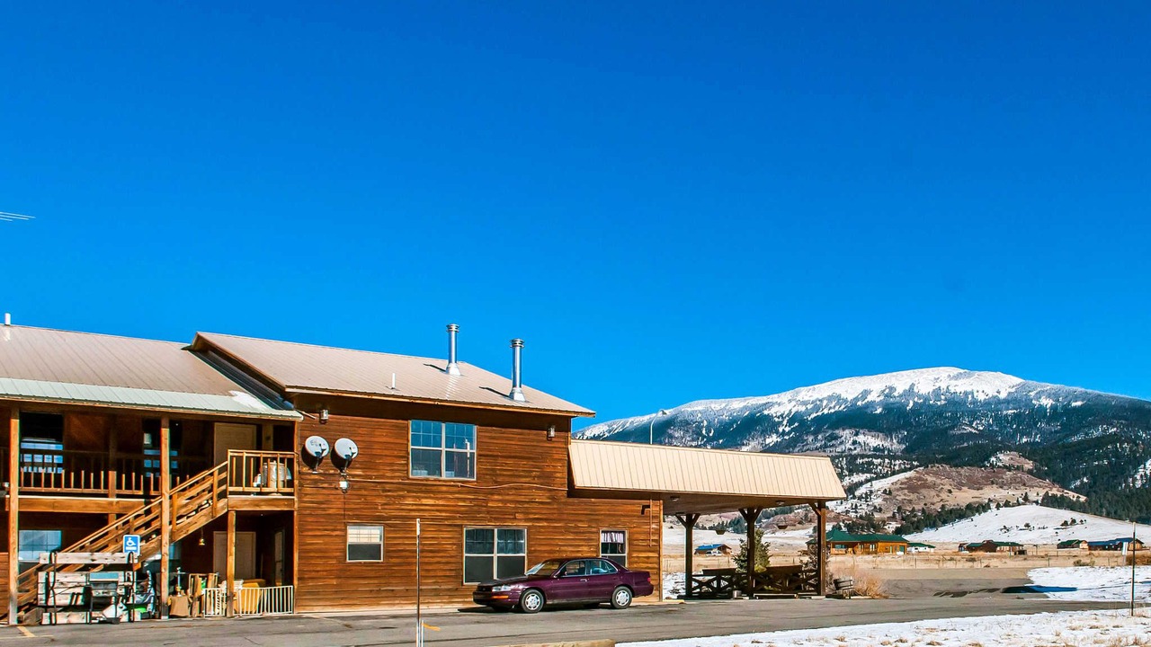 Photo of Buildings in Eagle Nest