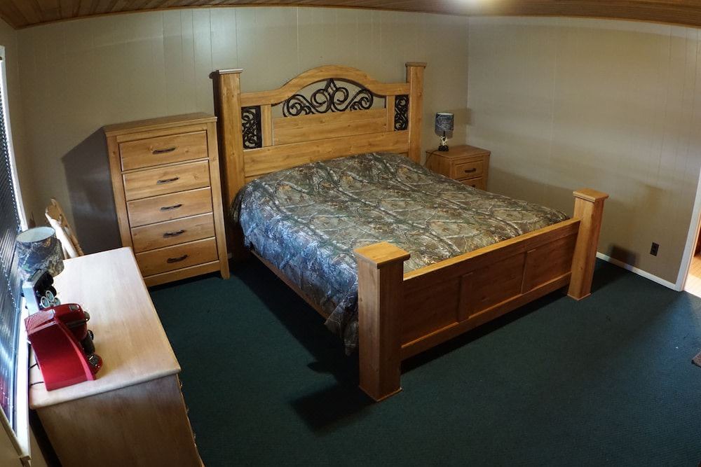 Photo of Bedroom in Eagle Nest