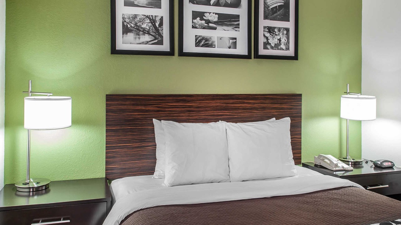Photo of Bedroom in Victory Hills