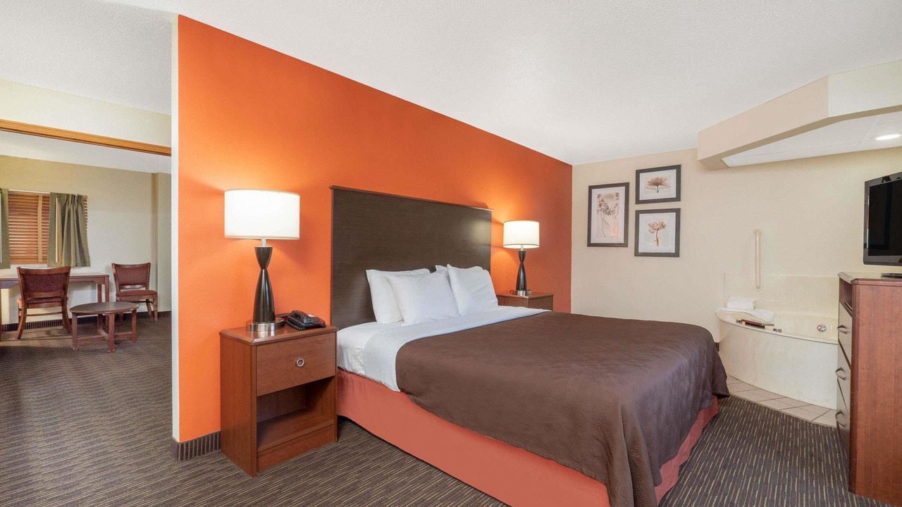 Photo of Bedroom in Coon Rapids