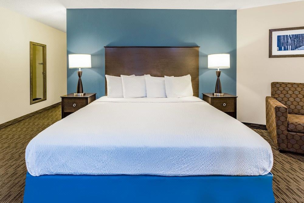 Photo of Bedroom in Long Lake