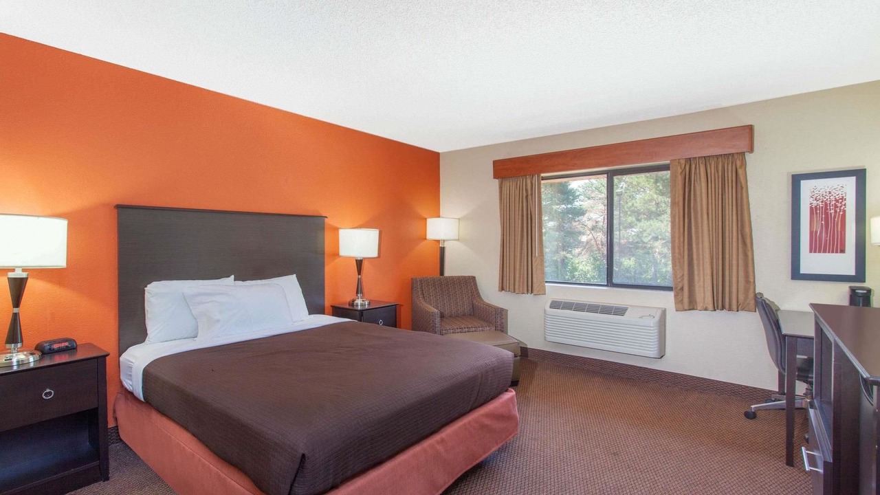 Photo of Bedroom in Ham Lake