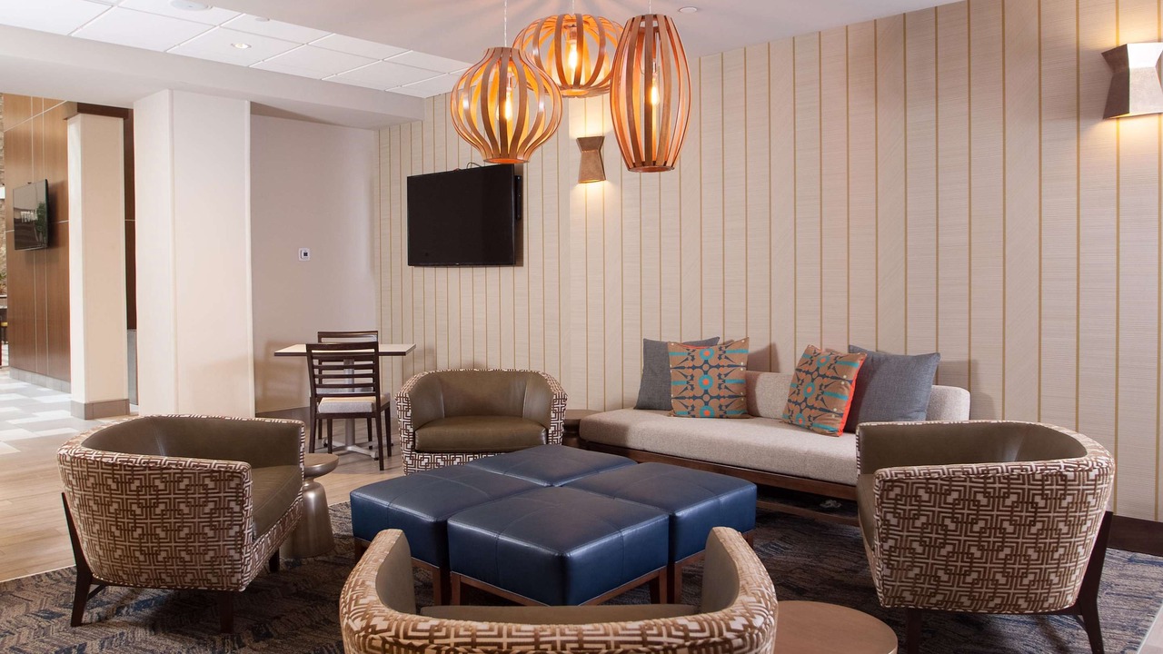 Photo of Livingroom in West Bloomington