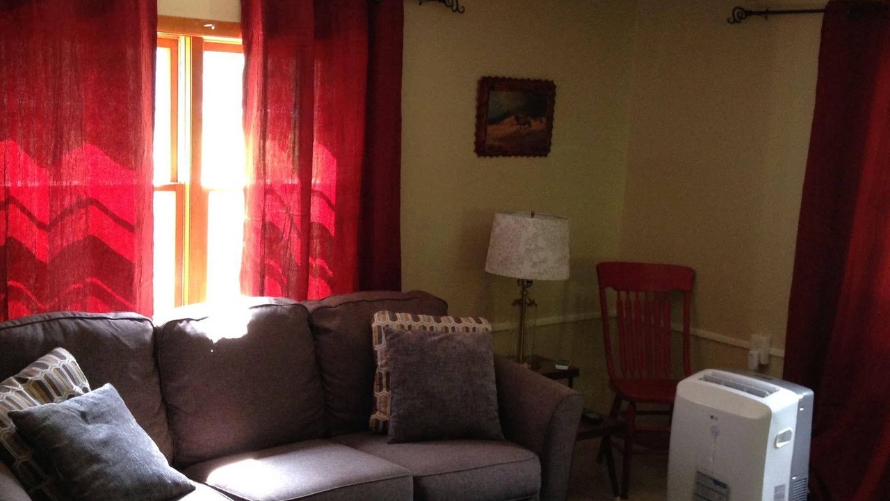 Photo of Livingroom in Ashland