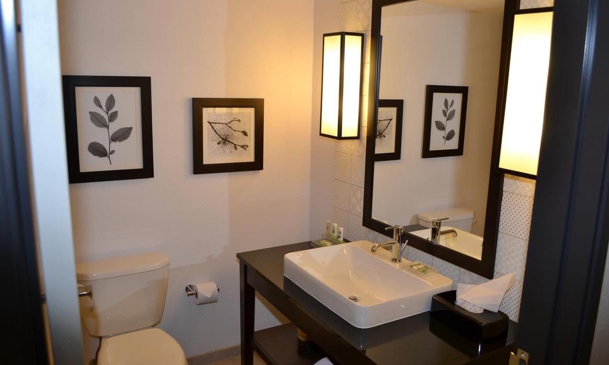 Photo of Bathroom in Roseville