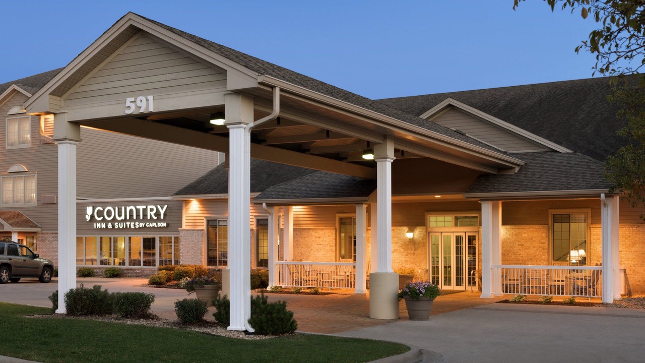 Photo of Buildings in Chanhassen