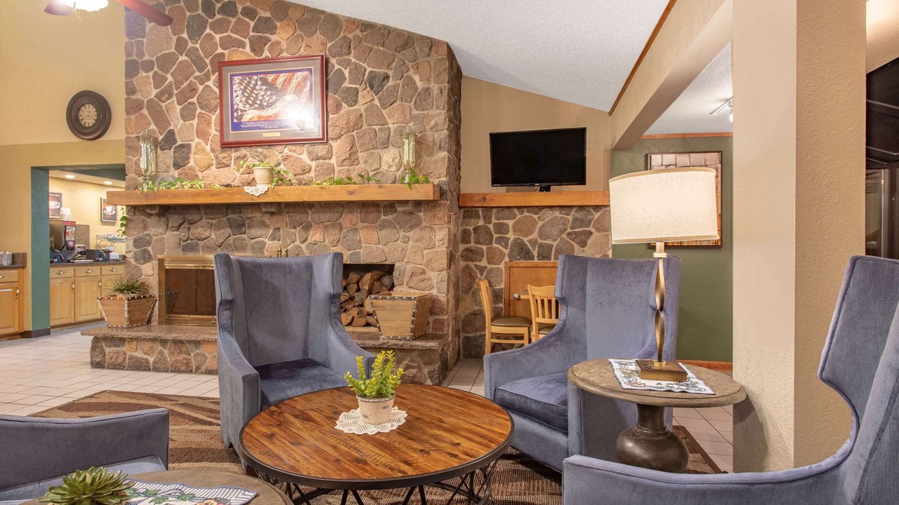 Photo of Livingroom in Chippewa Falls