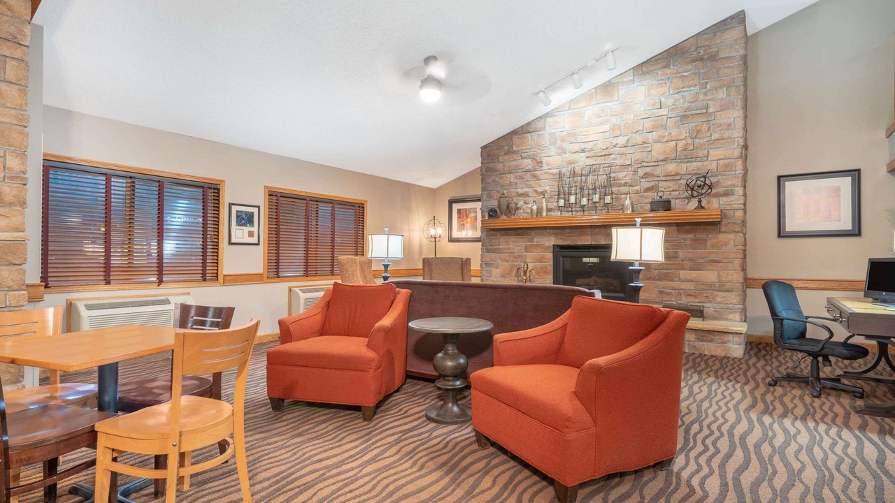 Photo of Livingroom in Coon Rapids