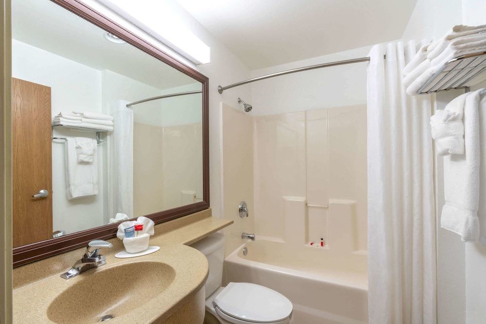 Photo of Bathroom in Raton