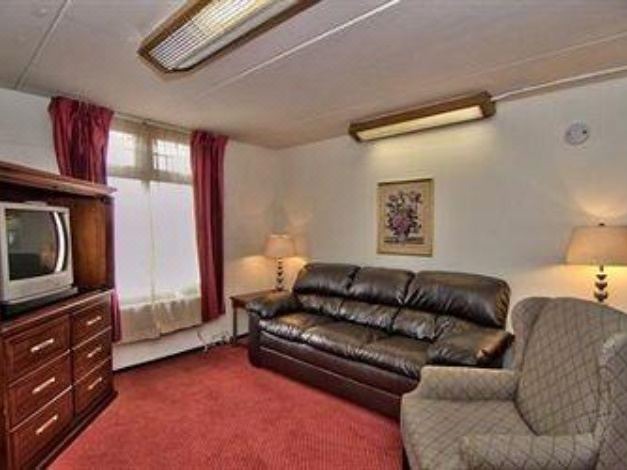 Photo of Livingroom in Watertown