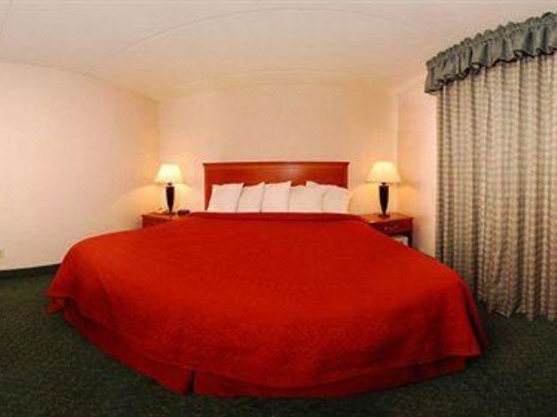 Photo of Bedroom in East Bloomington