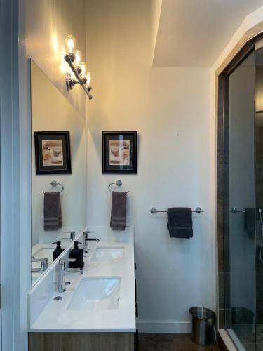 Photo of Bathroom in Lenox