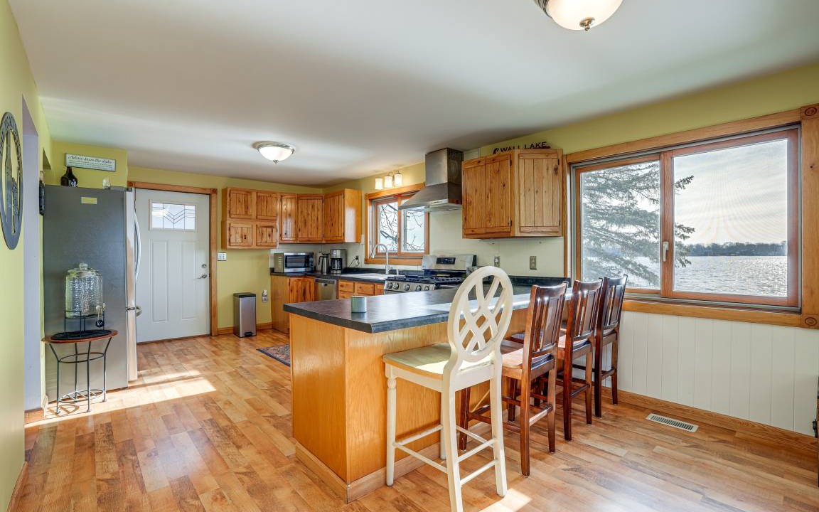 Photo of Livingroom in Delton