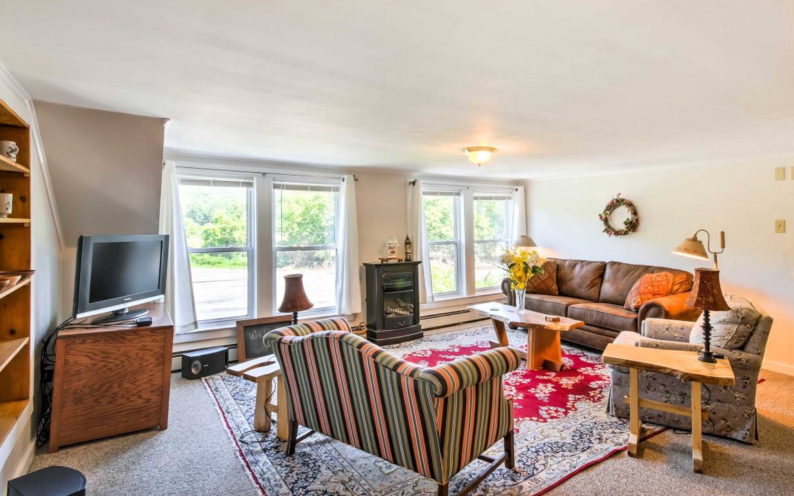 Photo of Livingroom in Manchester Center