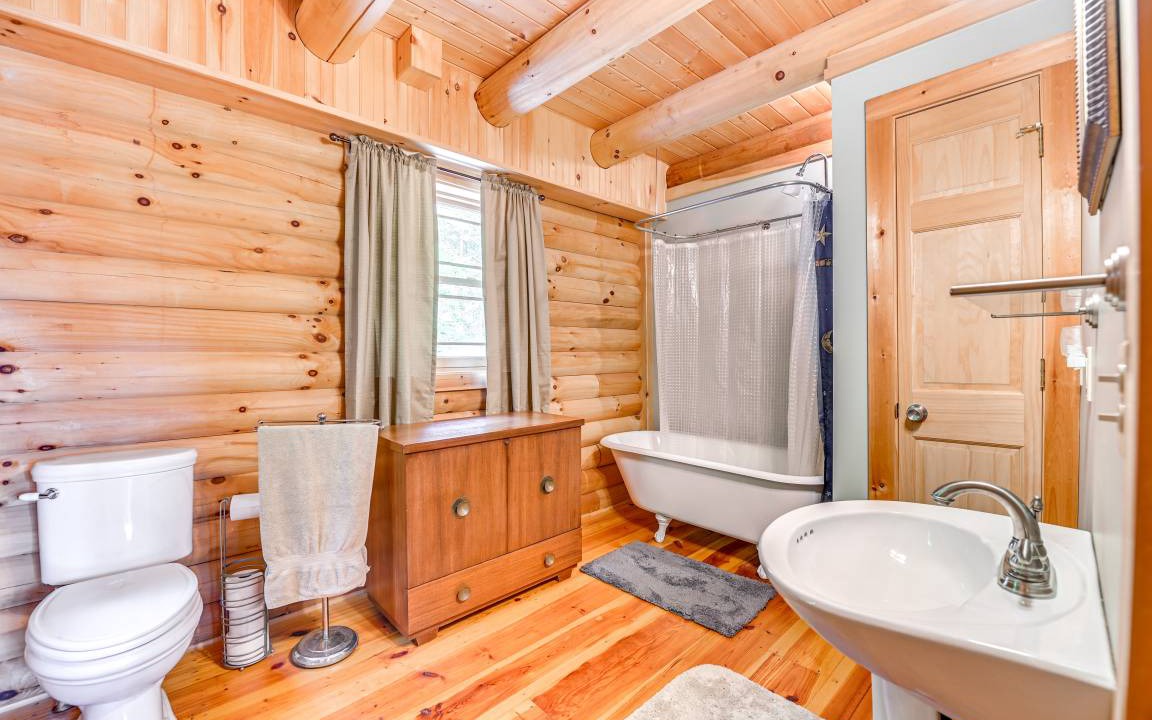 Photo of Bathroom in Corinth