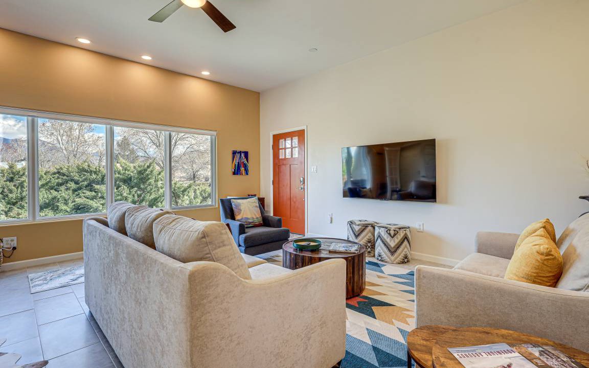 Photo of Livingroom in Taos