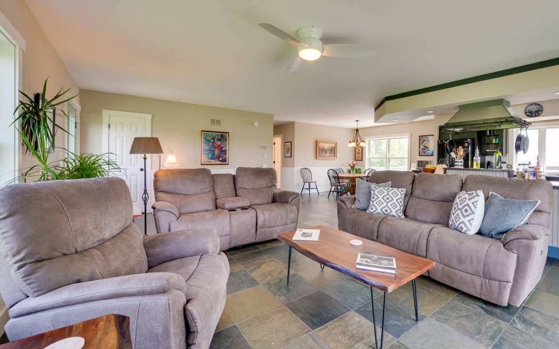 Photo of Livingroom in Hardwick
