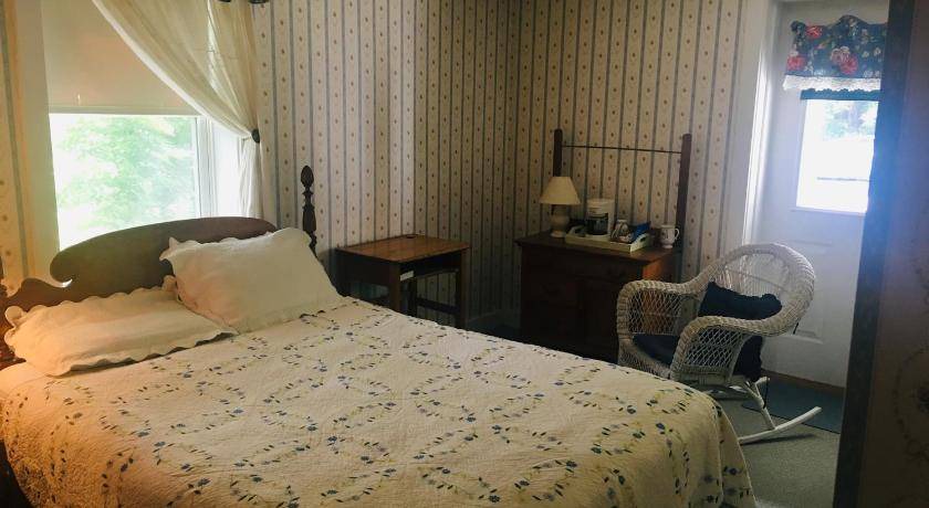 Photo of Bedroom in Historic Main Street
